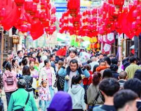 旅游方式花样繁多 以旧换新持续火热 国庆假期消费市场人气旺活力足