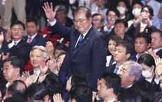 田中角荣“最后的弟子”石破茂，能否重塑日本自民党？